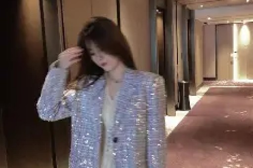 前空姐爆料明星坐飞机奇葩行为有高学历艺人脱袜后举动冲击眼球