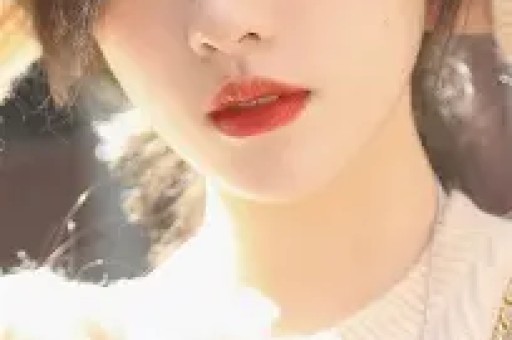 娱乐博主“吃瓜少女张小寒”账号遭封禁或因爆料赵丽颖恋情？